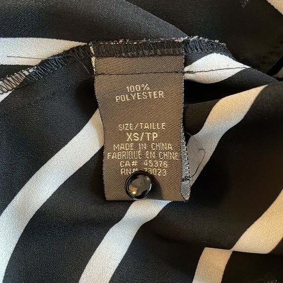 Beautiful Sheer Black and White Striped Blouse by Suzy Shier Size XS - Picture 5 of 7